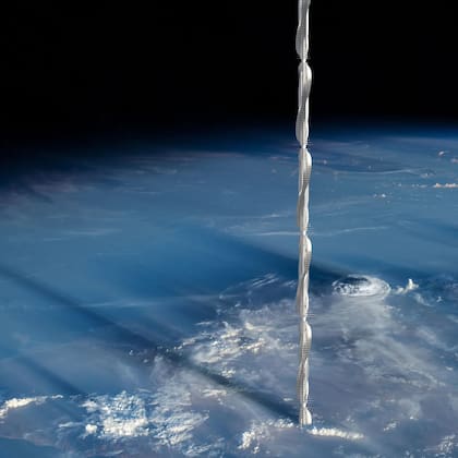 Si bien está pensado como un experimento utópico, Clouds AO tiene algo de experiencia en este campo