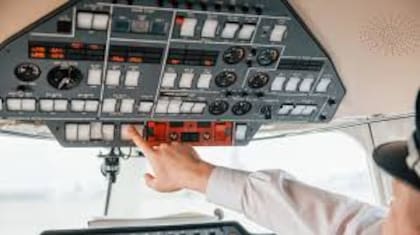 Si bien estos sonidos son típicos dentro de un avión, los códigos cambian según la aerolínea que se elija para viajar