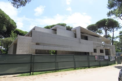 Si bien hay variables que pueden estandarizarse y controlarse, otras dependen del contexto macroeconómico