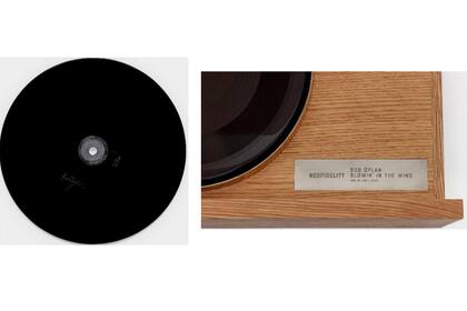 Si bien la apariencia del nuevo disco es la misma que la de un vinilo, no se sabe si es posible reproducirlo en una bandeja giradiscos común o hace falta un hardware especial