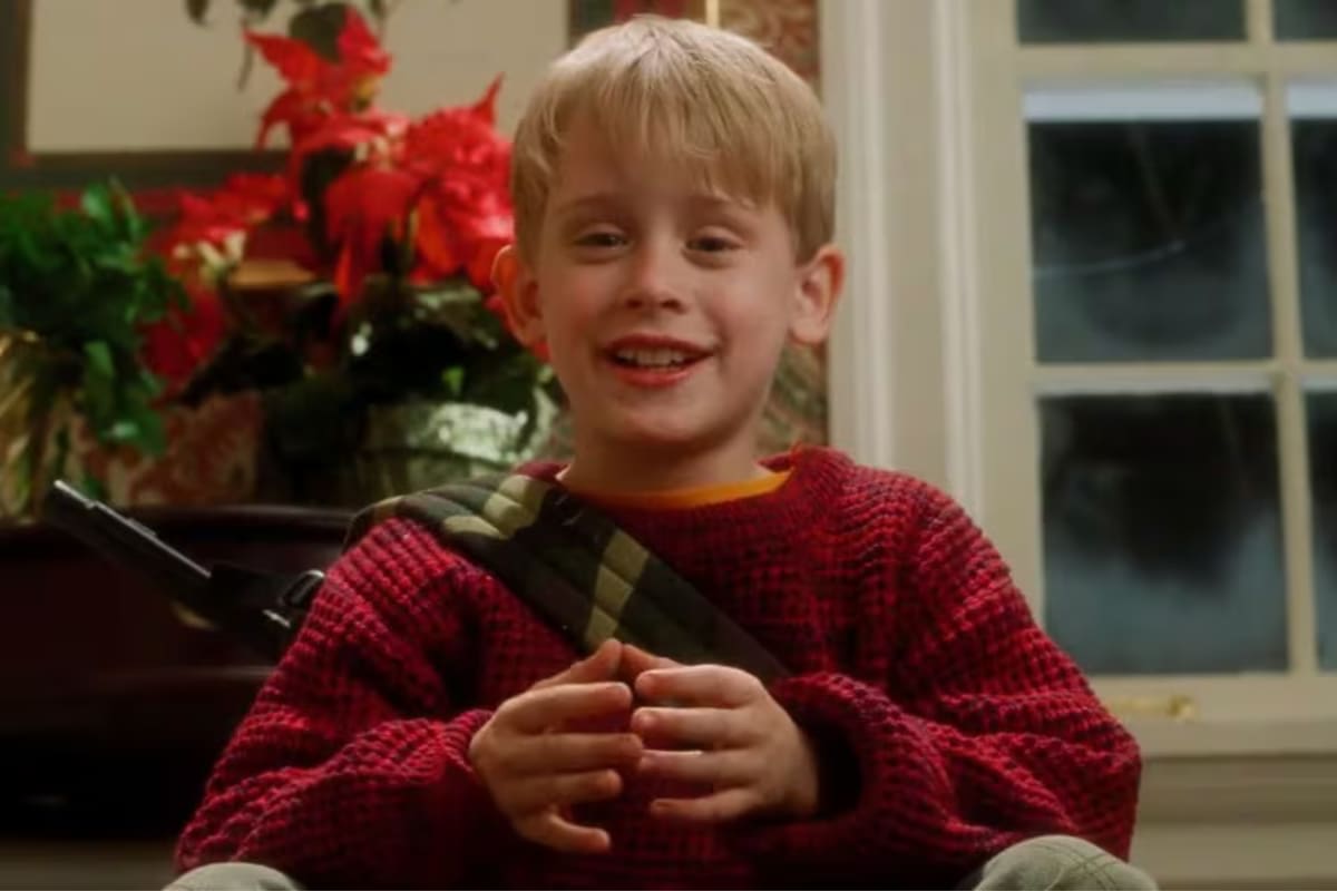 Si bien la traducción de Home Alone es Solo en casa, se eligió presentarla como Mi pobre angelito en la Argentina
