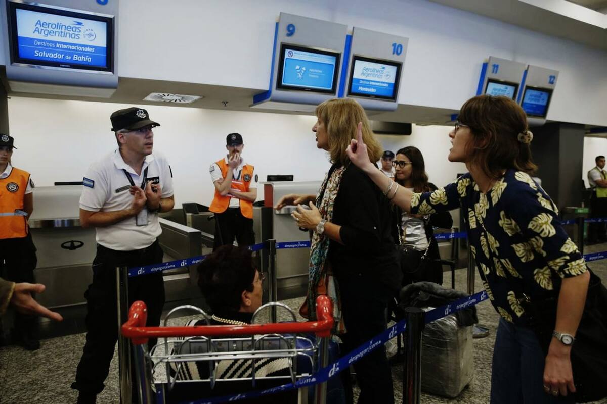 Si bien los servicios no se verán afectados porque rige la conciliación obligatoria, Aeronavegantes harán una movilización mañana a las 11 frente al Ministerio de Transporte