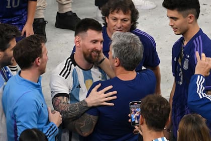 Si bien no pudo compartir nada con su padre durante este Mundial, Jorge estuvo presente el día que Lionel levantó la copa en Qatar