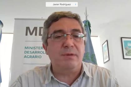 Si bien prefirió no opinar sobre la cuestión de fondo con respecto a los bloqueos sindicales, el ministro de Desarrollo Agrario bonaerense, Javier Rodríguez, dijo que la provincia siempre estuvo presente "tratando de generar una solución”