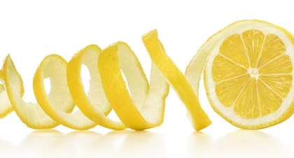 Si deseas elaborar un aromatizante económico y fácil, no dudes en probar esta deliciosa combinación de canela con naranja