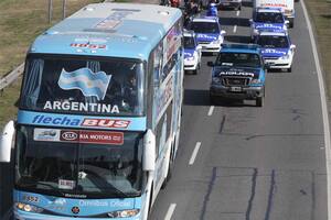 Si el clima no le permite viajar en avión, la selección se subirá al ómnibus rumbo a Santa Fe