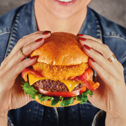 Si el plan es comer una buena hamburguesa, Hard Rock Café es tu lugar