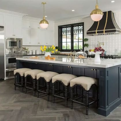 Si la reforma es integral, hay que tener en cuenta que la cocina quedará inutilizada por un el tiempo que dure la obra (Instagram @mrdrewscott)