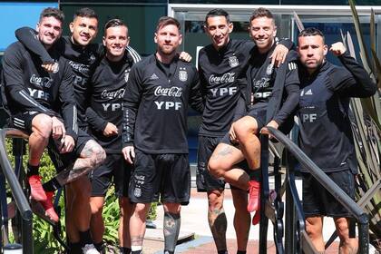 Si la unión hace la fuerza, la selección se siente muy poderosa: De Paul, Paredes, Lo Celso, Messi, Di María, ‘Papu’ Gómez y Otamendi, la armada albiceleste