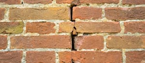Las 5 señales que revelan que una fisura tras un terremoto es grave