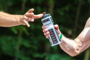 Si no se limpian correctamente, las botellas podrían convertirse en una potencial amenaza para la salud por el exceso de microorganismos
