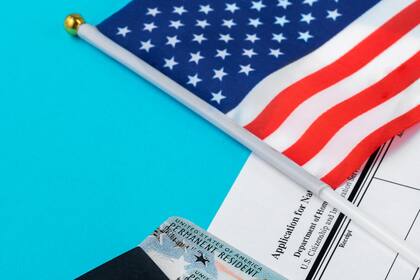 Si se va a solicitar una reducción de tarifa o una exención de pago, no se puede presentar el Formulario N-400 en línea