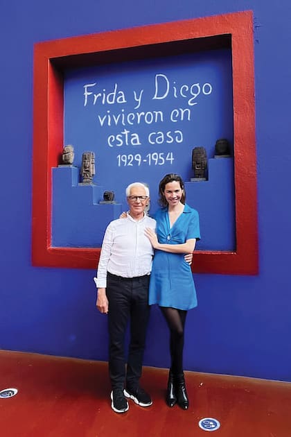 "¡Si sos sensible, estar en
ese lugar es mágico!", dice Elina Costantini sobre Casa Azul, en una de sus tantas visitas al museo en México