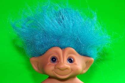 Si todos los trolls fueran tan simpáticos como el famoso muñequito no nos preocuparía tanto