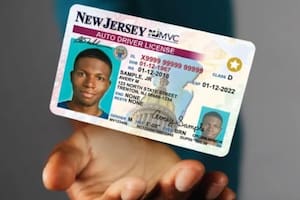 Si una licencia de conducir o identificación estatal tiene una estrella en la esquina superior derecha, significa que ya es una Real ID