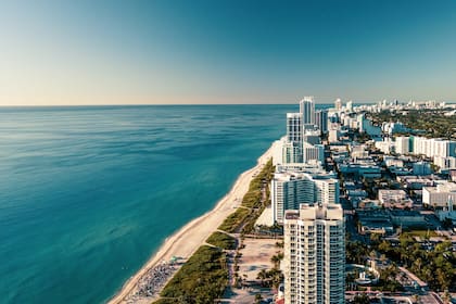 Si una persona destina más del 30% de sus ingresos al pago de vivienda, puede comprometer otros gastos y sentirse agobiada; en Miami esta es una realidad, según un estudio