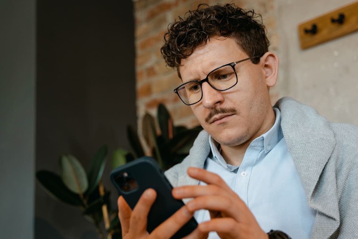 Si una persona es insegura, sufre de celos y miedo al abandono