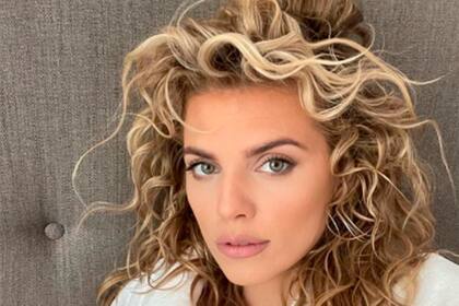 “Si yo fuera tu madre”: el extraño poema que la actriz AnnaLynne McCord le dedicó a Vladimir Putin, en medio de la invasión a Ucrania