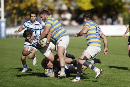 SIC e Hindú se enfrentarán en un partido del Top 12 que puede ser crucial: no parece haber espacio para ambos en las semifinales del torneo de URBA.