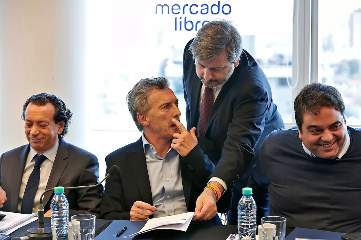 Sica, Macri y Triaca, protagonistas del cambio de piezas en un área clave