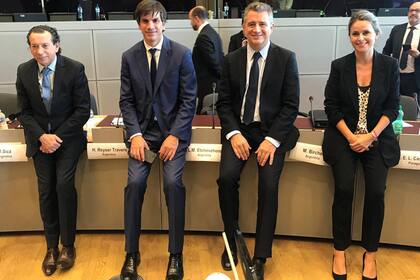 Sica, Reyser, Etchevehere y Bircher, en Bruselas, tras la firma del acuerdo el viernes