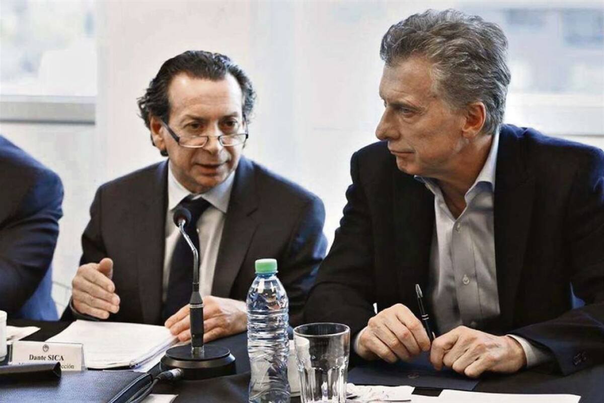 Sica y Macri durante una reunión de gabinete reciente
