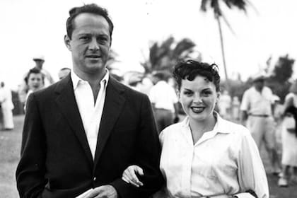 Judy Garland y Sid Luft, su tercer marido. La caótica relación que los unió es el eje del documental Sid y Judy, que Flow estrena en nuestro país