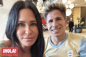 Siempre atenta a las carreras futbolísticas de sus hijos, esta vez le tocó acompañar a Giuliano, el menor de sus herederos, en Francia.