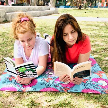 "Siempre quise transmitirle a Mica el valor por los libros".