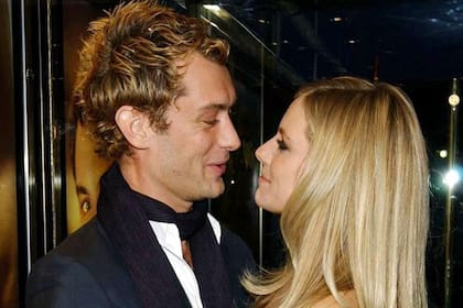 Sienna Miller y Jude Law estuvieron juntos hasta que él le fue infiel con la niñera