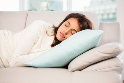 Una compañía pide postulantes del mundo para un nuevo estudio del sueño en el que les pagarán 1500 dólares mensuales por dormir la siesta