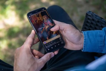 Siete de cada 10 personas que respondieron a una encuesta reciente dijeron que preferirían pasar menos tiempo con sus teléfonos