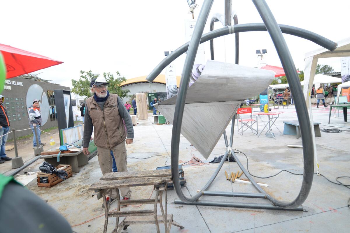 Siete de los diez últimos ganadores terminan hoy una obra con la consigna "Identidad en movimiento"