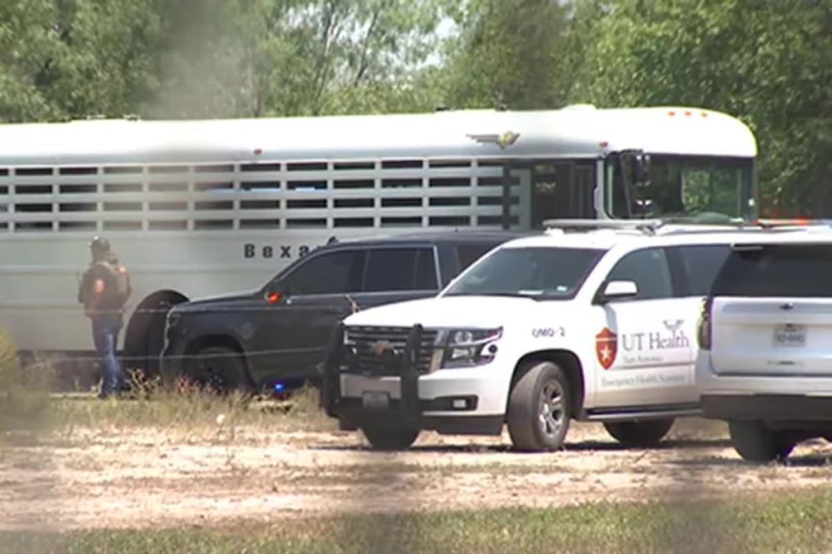 Siete guatemaltecos fueron detenidos acusados de haber traficado a los 53 migrantes originarios de México y Centroamérica que fallecieron asfixiados en 2022 en Texas