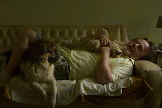 Siete perros es un sensible retrato sobre la soledad y la empatía con un gran Luis Machín