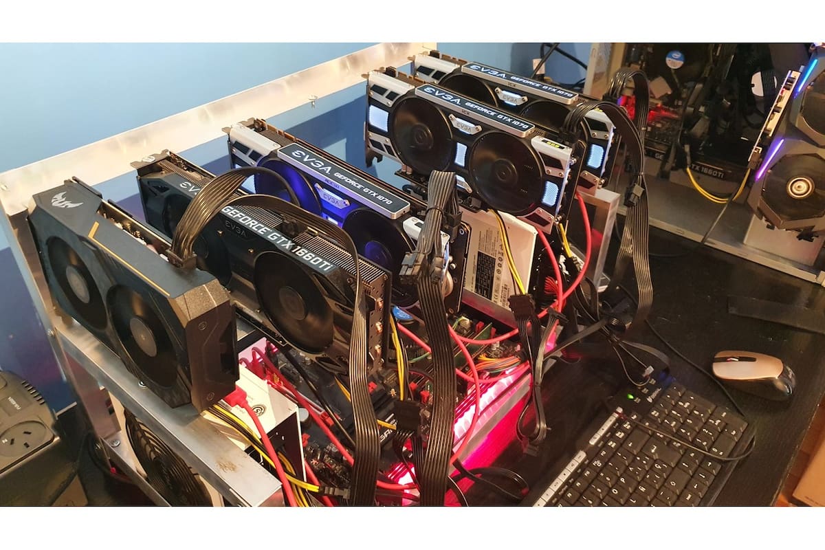 Siete placas de video, 12 dólares por día: una mina doméstica de criptomonedas