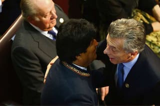 Saludo fugaz con Evo Morales y una invitación de Piñera para ir a la Antártida