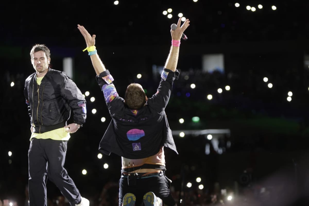 Sigue el idilio entre Chris Martin y el público local: “Tocar en Buenos Aires es como tocar en el cielo”.