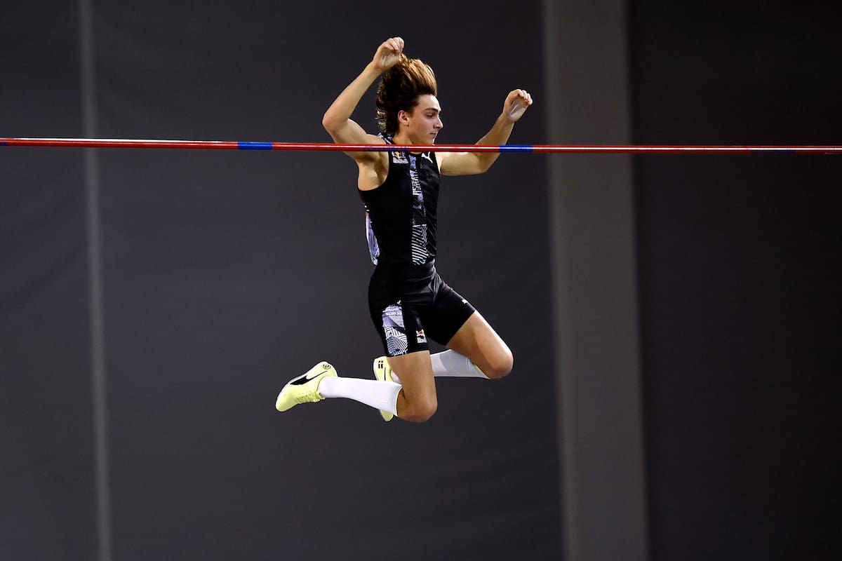 Sigue haciendo historia: Duplantis supera los 6,18m y bate su récord mundial de hace una semana