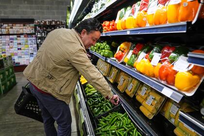 Sigue la disputa judicial del gobierno de Donald Trump por el SNAP, mientras se destraba el cierre del gobierno