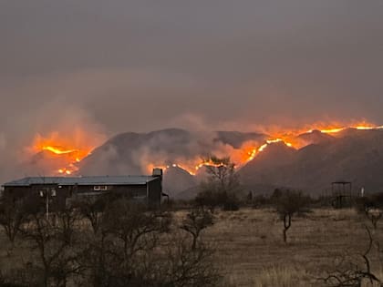 Siguen los incendios activos en Capilla del Monte, Los Cocos, Cuchi Corral y Salsacate