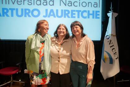 Siliva Kochen, Ana Franchi y la diputada Carolina Gaillard