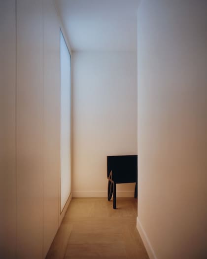 Silla 'Hamletmachine', de Robert Wilson, presentada por Galerie Ketabi Bourdet.