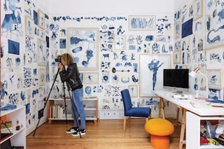 Visitamos el taller de una artista en un PH refaccionado