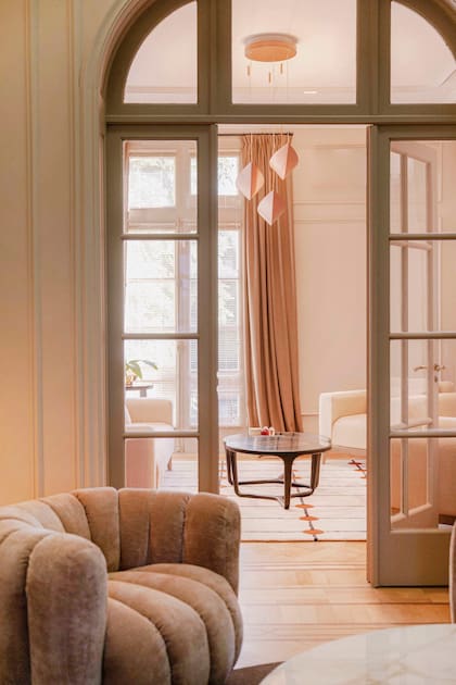 Sillones (Landmark). Cortinas (Hunter Douglas).