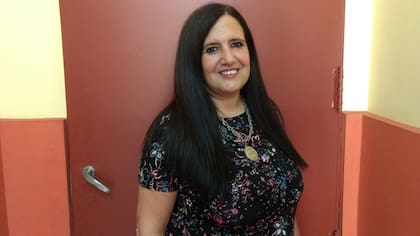 Silvana Carnicero Sanguinetti, profesora de inglés especializada en entornos virtuales de aprendizaje de la Escuela Técnica Número 33, en el barrio de Pompeya en Ciudad de Buenos Aires