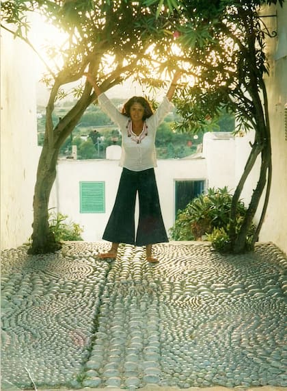 Silvana, en las calles blancas de Ibiza.