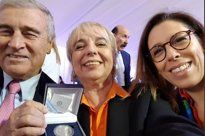 Silvana Giudici (centro), autora del pedido para que la CIDH intervenga en la investigación a periodistas