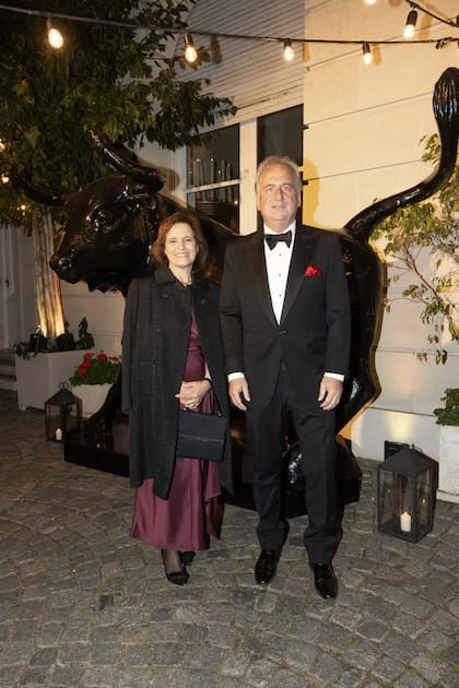 Silvina Pueyrredón y Tato Lanusse fueron parte de los 440 invitados que disfrutaron del menú de EAT: terrina de pulpo español, carrillera braseada en vino Rioja con arroz meloso y crema catalana con helado de almendras