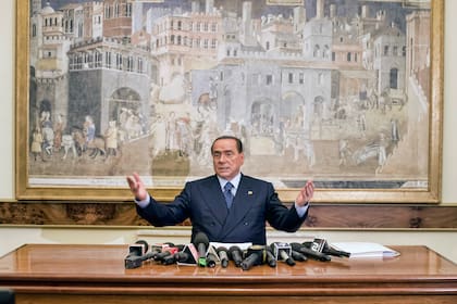 Silvio Berlusconi durante una conferencia de prensa en el Palazzo Grazioli, el 25 de octubre de 2013 en Roma, Italia